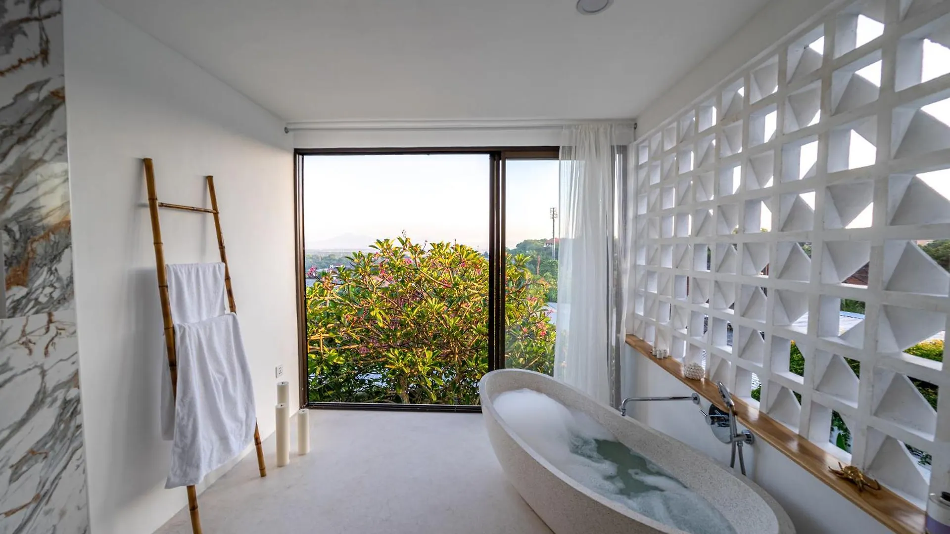 Proart 2 Villa Nusa Dua - Ocean & Volcano 360 View  Nusa Dua (Bali)