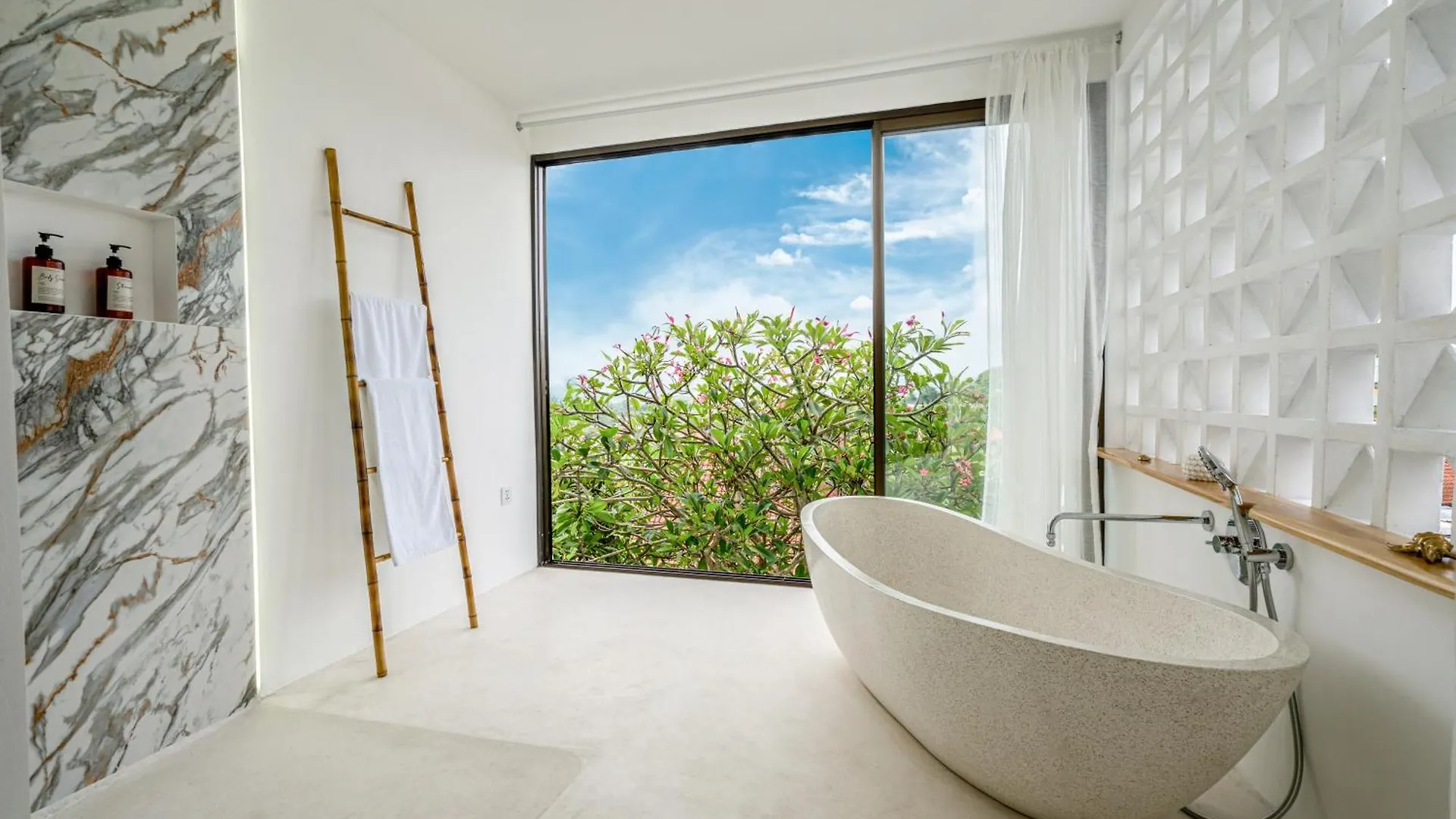 Proart 2 Villa Nusa Dua - Ocean & Volcano 360 View