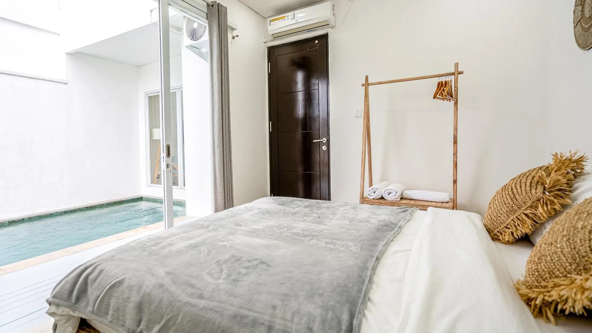 Proart 2 Villa Nusa Dua - Ocean & Volcano 360 View